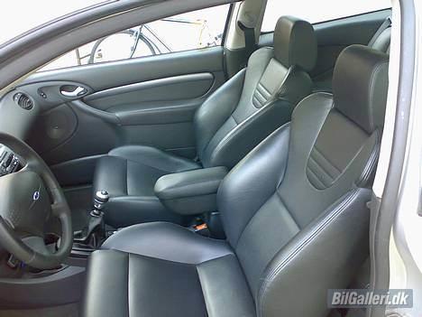 Ford FOCUS SILVER *BYTTET* billede 9