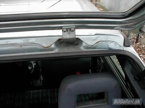 Skoda Favorit - endnu mere rust. billede 11