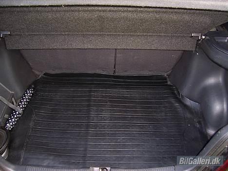 Toyota Corolla 1,3 Xli - Solgt   billede 9