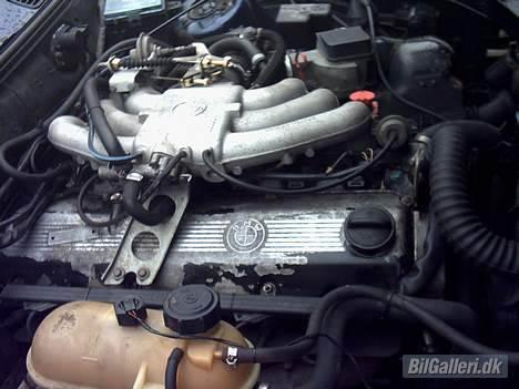 BMW 320 i SOLGT billede 5