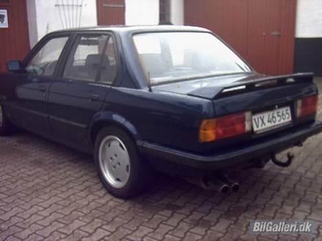 BMW 320 i SOLGT billede 8