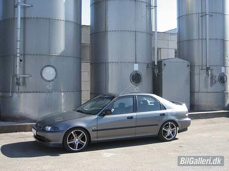 Honda Civic 1,6 Esi Solgt H - Sådan så min bil ud i sommers... billede 2