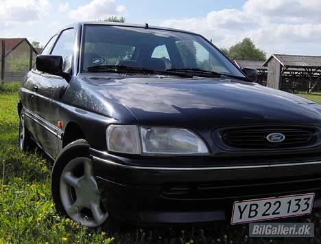 Ford escort clx 1.8i billede 3