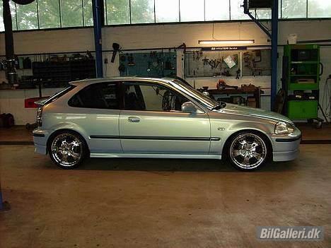 Honda Civic VTI *Solgt* billede 1