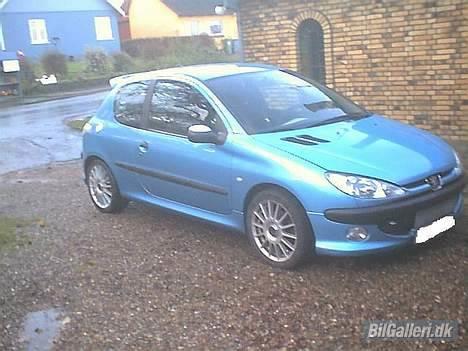 Peugeot 206 Kompressor 182 hk - ser meget anonym ud, men tag ikke fejl. billede 3