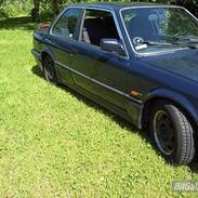 BMW 320 i *SKRALLET* (SOLGT)