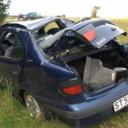 Renault Megane -total smadret RIP