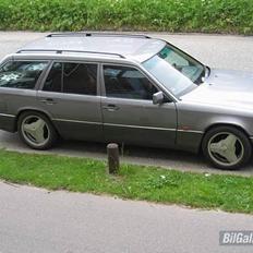 Mercedes Benz 300 td Solgt