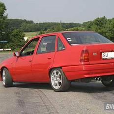 Opel Kadett E sedan