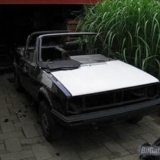 VW Golf 1 cab *solgt*