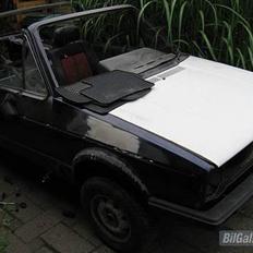VW Golf 1 cab *solgt*