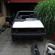 VW Golf 1 cab *solgt*