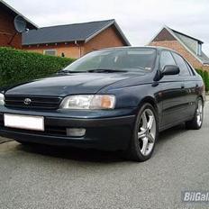 Toyota Carina E   (SOLGT)