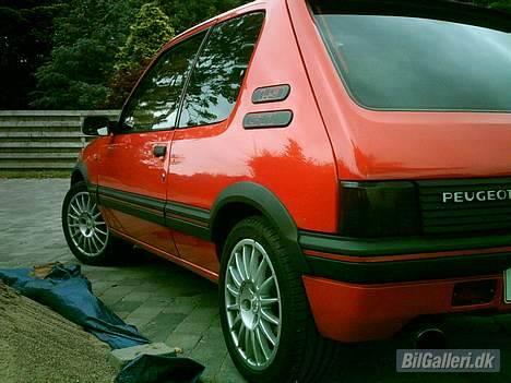 Peugeot .205 GTI billede 4