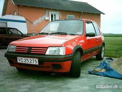 Peugeot .205 GTI billede 5