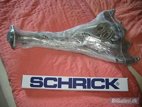 VW Golf 3 (Solgt) - så kom banan manifold:) og 268 grader,s knast:) billede 2