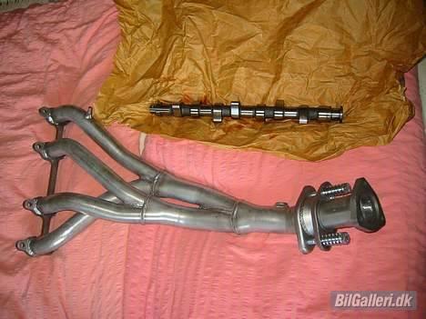 VW Golf 3 (Solgt) - så kom banan manifold:) og 268 grader,s knast:) billede 3