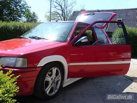 Peugeot 106 rally. model 1 billede 3