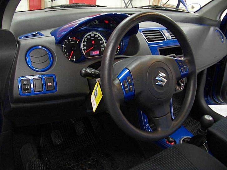 Suzuki Swift 1.5 VVT - Div. Dele malet i bilens blå farve... billede 11