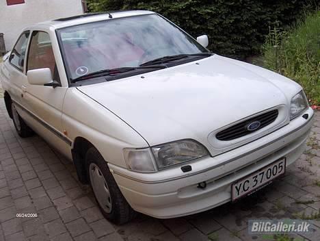 Ford Escort SOLGT billede 4