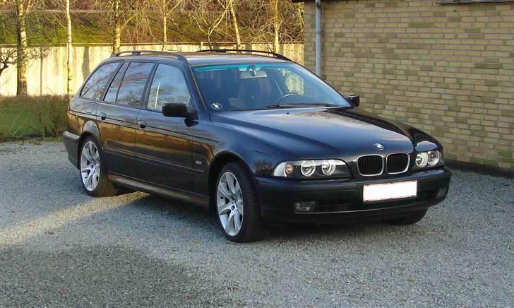BMW 525 TDS Touring (solgt) - Med solfilm og sommerfælge billede 1