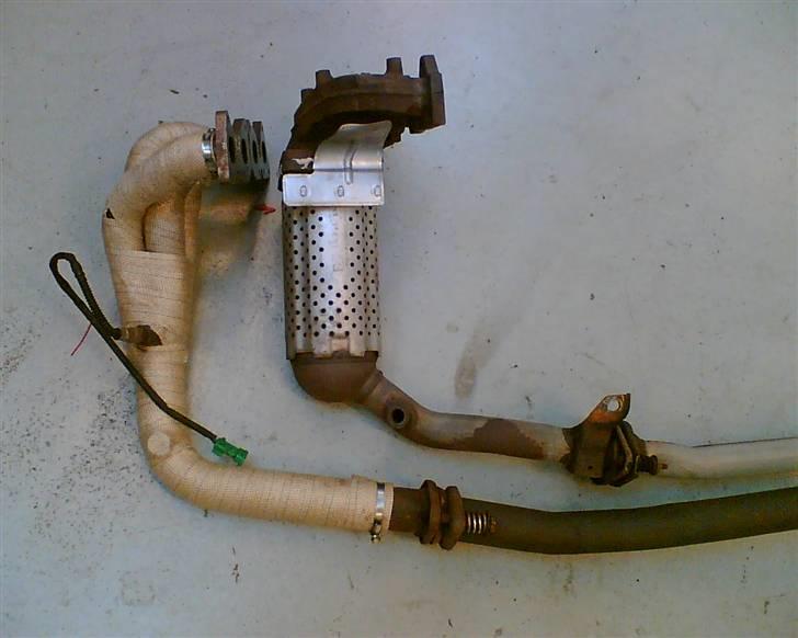 Peugeot 206 S16 / VTS - bananmanifol inden montering, og det gamle forrør.. billede 11