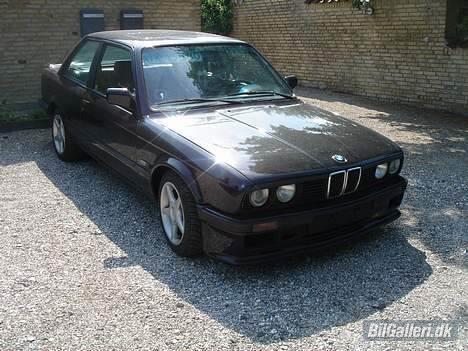 BMW E30 325i billede 2