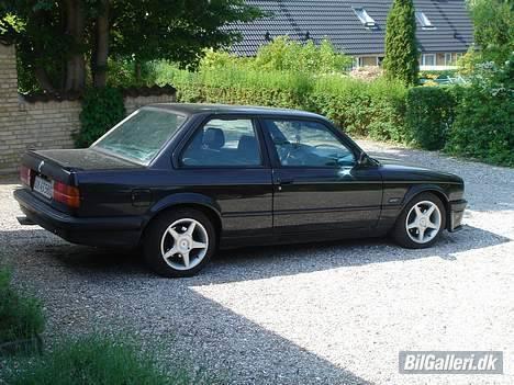 BMW E30 325i billede 3