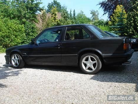 BMW E30 325i billede 6