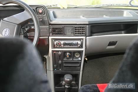 Opel Kadett E sedan billede 12