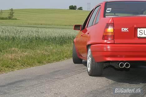 Opel Kadett E sedan billede 14