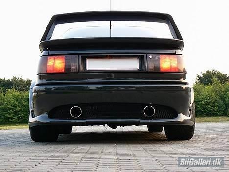 Audi Coupe 2,3E - Mørke Treser baglygter. billede 4
