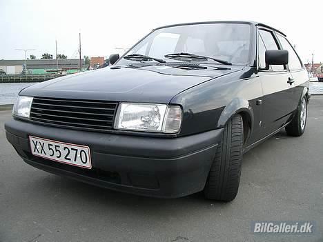 VW Polo Coupé SOLGT - Emblemfri front billede 3