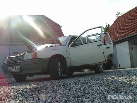 Opel Kadett E - Randi SKROTTET billede 10