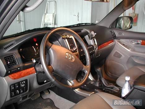 Toyota Landcruiser 120 billede 4