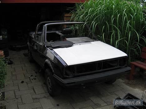 VW Golf 1 cab *solgt* billede 1
