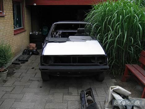 VW Golf 1 cab *solgt* billede 3