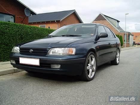 Toyota Carina E   (SOLGT) billede 2