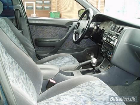 Toyota Carina E   (SOLGT) billede 8