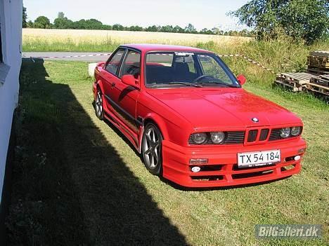 BMW E30 325 24V billede 1