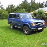 Toyota Landcruiser HJ 61