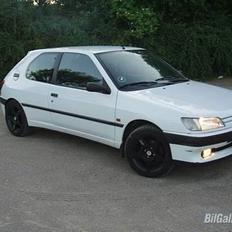 Peugeot 306 1,6 XS (SOLGT)