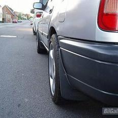 Nissan         Sunny  *SOLGT*