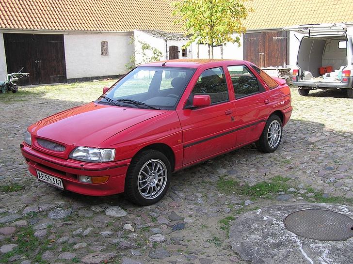 Ford Escort 1,8i Sport *solgt* billede 1