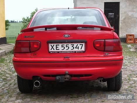 Ford Escort 1,8i Sport *solgt* billede 6