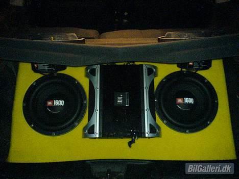 VW Polo 1.9 Diesel "SOLGT" - Så kom der ny forstærker og baghøjtalere. Nice billede 11