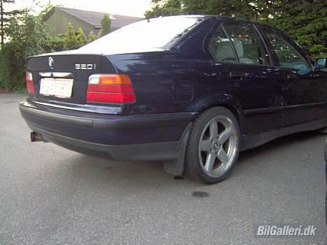 BMW E36 320I    SOLGT billede 9