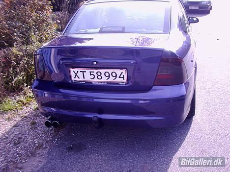 Opel Vectra b - Mørke lygter emblemfri bagklap med diode lys ved håndtag og i500 kofanger billede 13