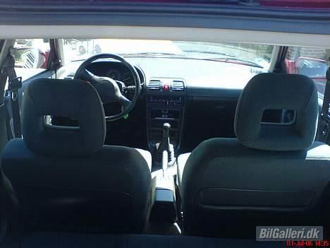 Mazda 323F - taget med tlf billede 11