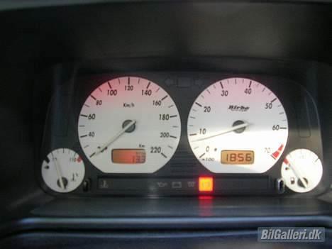 VW Golf 1,8 3 Pink Floyd - Birba skiverne med rødt lys på.. billede 7